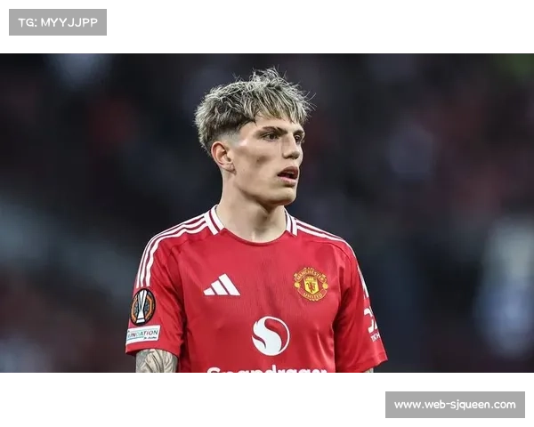 维拉门将马丁内斯失误赠礼，利物浦抓住机会取胜